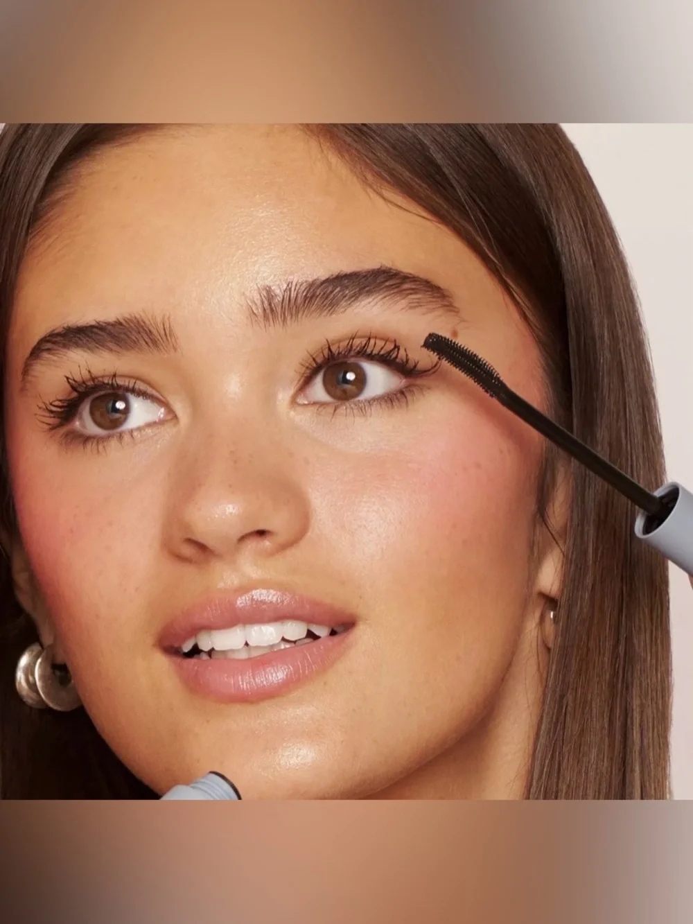 Persona Volumizing Tubing Mascara in Black with Matte Gray Tube